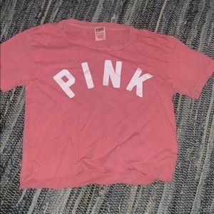 pink t-shirt